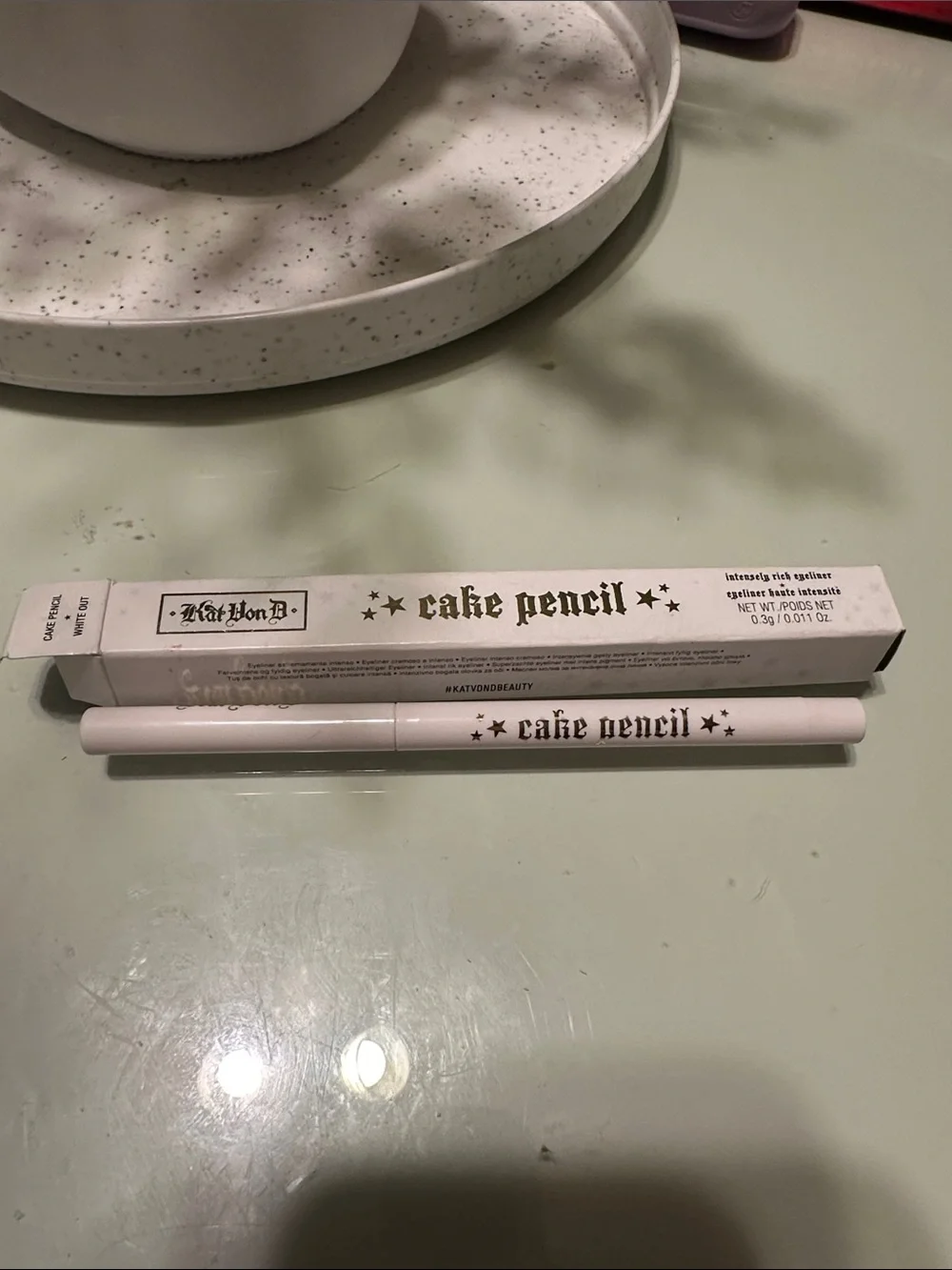Kat Von D Cake Pencil Lip Liner - White